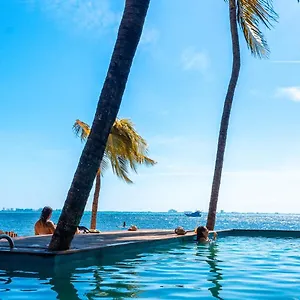 Hotel Enigmatic Beach Isla Mujeres